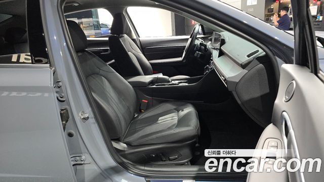 Hyundai Sonata The Edge (DN8) 1.6 Turbo Exclusive 2025 — фото 12