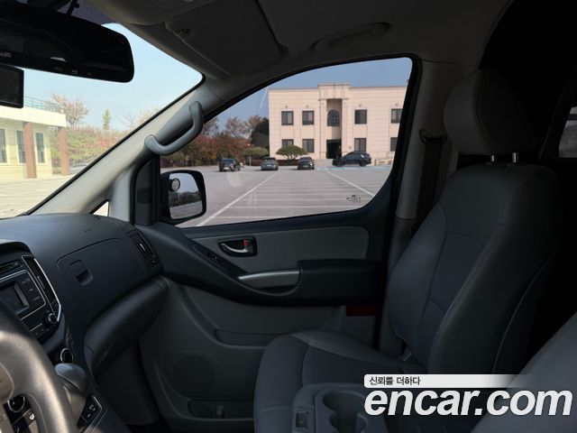Hyundai Grand Starex 3-Seater VAN Modern 2018 — фото 16