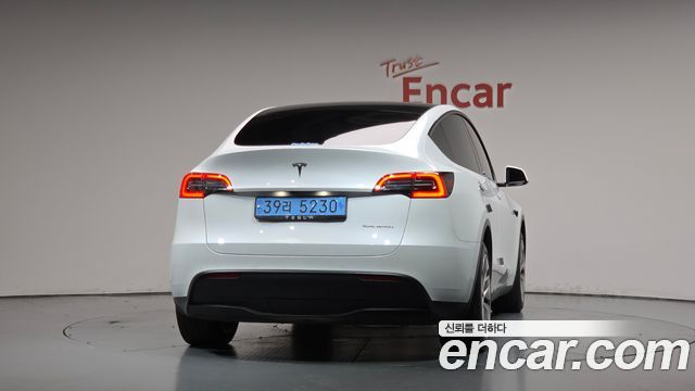 Tesla Model Y Long Range AWD 2021 — фото 4