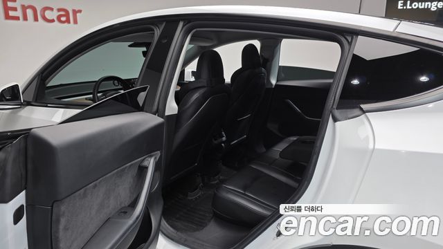 Tesla Model Y Long Range AWD 2021 — фото 26