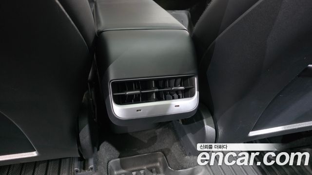 Tesla Model Y Long Range AWD 2021 — фото 28