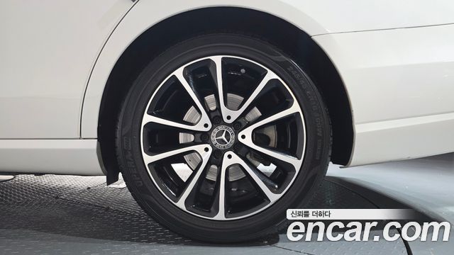 Mercedes-Benz E-Class (W213) E250 Avantgarde 2020 — фото 21