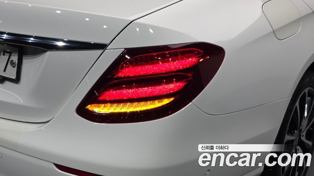 Mercedes-Benz E-Class (W213) E250 Avantgarde 2020 — фото 23