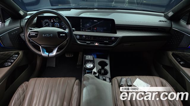 Kia K8 2.5 Gasoline 2WD Signature Special 2023 — фото 7
