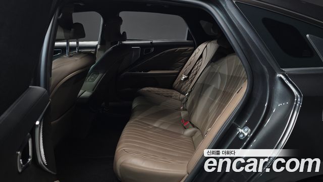 Kia K8 2.5 Gasoline 2WD Signature Special 2023 — фото 12
