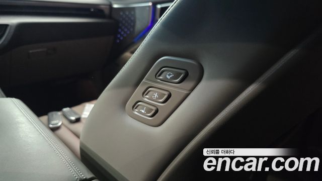 Kia K8 2.5 Gasoline 2WD Signature Special 2023 — фото 18
