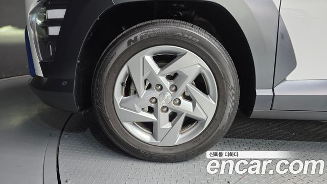 Hyundai Kona (SX2) Gasoline 1.6 Turbo 2WD Premium 2024 — фото 5