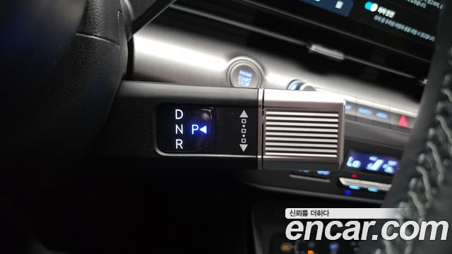 Hyundai Kona (SX2) Gasoline 1.6 Turbo 2WD Premium 2024 — фото 9