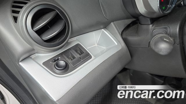 Chevrolet Spark LS+ 2015 — фото 19