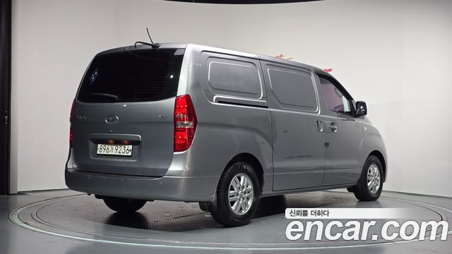 Hyundai Grand Starex 3-Seater VAN Smart Special 2016 — фото 2