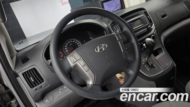 Hyundai Grand Starex 3-Seater VAN Smart Special 2016 — фото 13