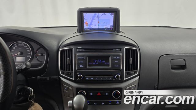 Hyundai Grand Starex 3-Seater VAN Smart Special 2016 — фото 14