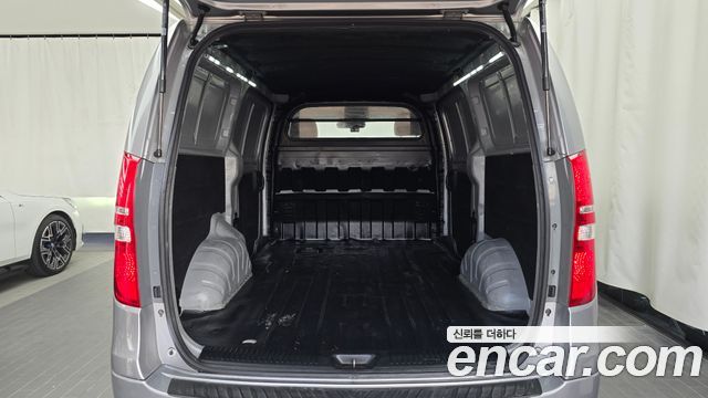 Hyundai Grand Starex 3-Seater VAN Smart Special 2016 — фото 20