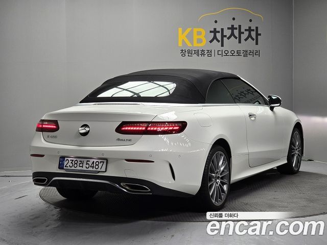 Mercedes-Benz E-Class (W213) E450 4MATIC Cabriolet 2023 — фото 4