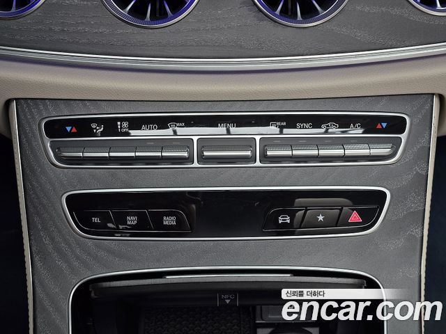 Mercedes-Benz E-Class (W213) E450 4MATIC Cabriolet 2023 — фото 18