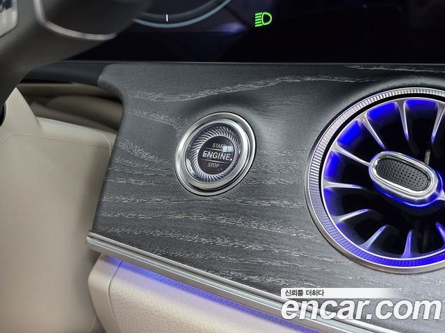 Mercedes-Benz E-Class (W213) E450 4MATIC Cabriolet 2023 — фото 20