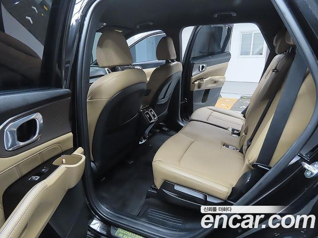 Kia Sorento (IV) Gasoline 2.5T 2WD Noblesse 2024 — фото 8