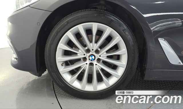 BMW 5 Series (G30) 520d xDrive Luxury Plus 2019 — фото 5