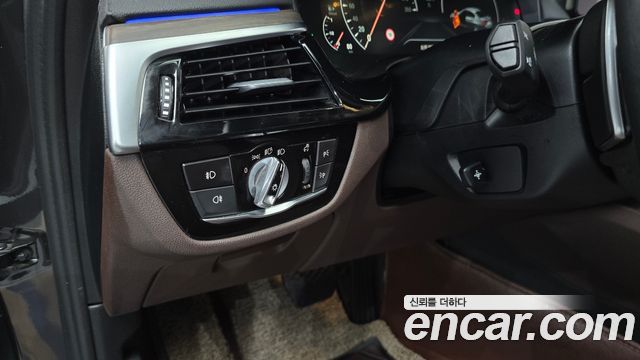 BMW 5 Series (G30) 520d xDrive Luxury Plus 2019 — фото 20