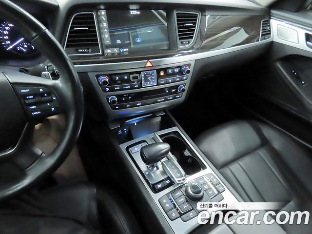 Genesis G80 3.3 GDI AWD Premium Luxury 2018 — фото 10
