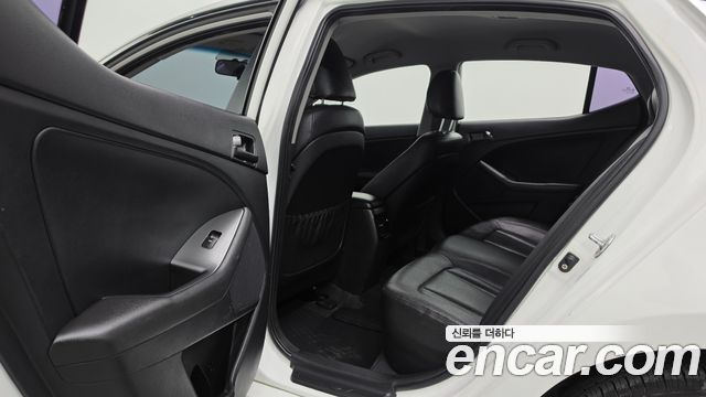 Kia K5 LPI Smart 2012 — фото 16