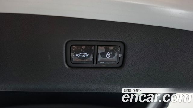 Genesis GV70 2.5T Gasoline 2WD 2025 — фото 17