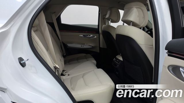 Genesis GV70 2.5T Gasoline 2WD 2025 — фото 19