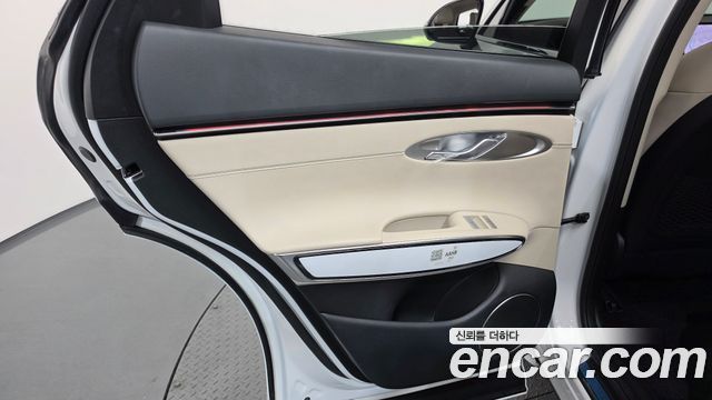Genesis GV70 2.5T Gasoline 2WD 2025 — фото 25