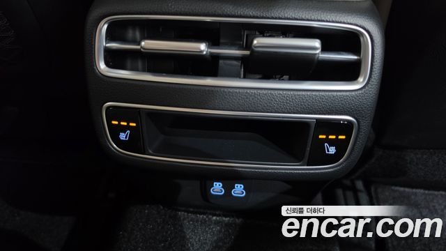 Genesis GV70 2.5T Gasoline 2WD 2025 — фото 31
