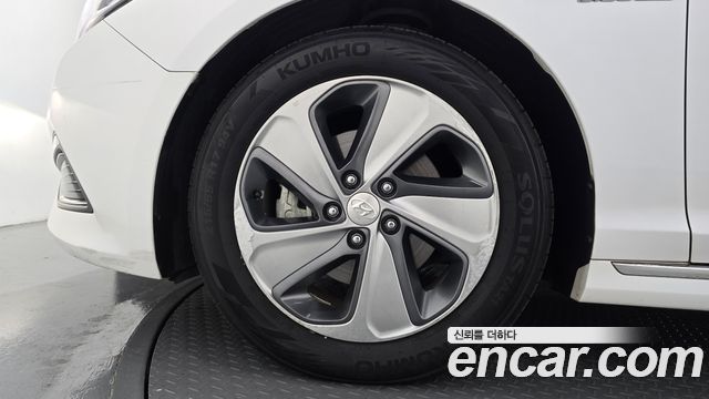 Hyundai Sonata Hybrid (LF) 2.0 HEV Premium 2016 — фото 5