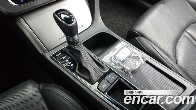 Hyundai Sonata Hybrid (LF) 2.0 HEV Premium 2016 — фото 9