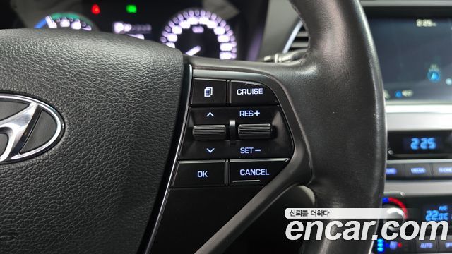 Hyundai Sonata Hybrid (LF) 2.0 HEV Premium 2016 — фото 19