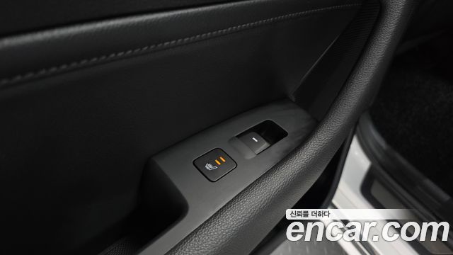 Hyundai Sonata Hybrid (LF) 2.0 HEV Premium 2016 — фото 20
