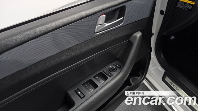 Hyundai Sonata Hybrid (LF) 2.0 HEV Premium 2016 — фото 21