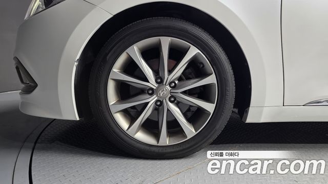 Hyundai Grandeur (HG) HG220 Diesel Premium 2015 — фото 5