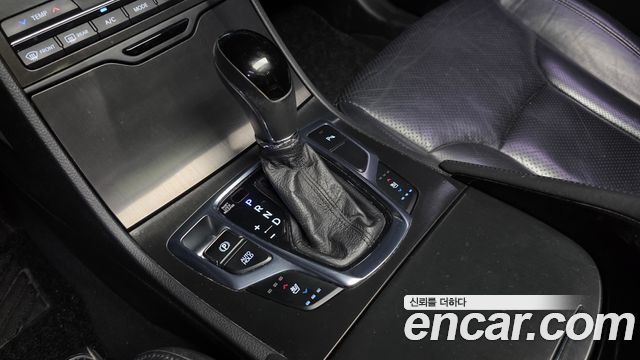Hyundai Grandeur (HG) HG220 Diesel Premium 2015 — фото 9