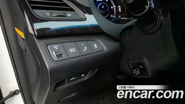 Hyundai Grandeur (HG) HG220 Diesel Premium 2015 — фото 16