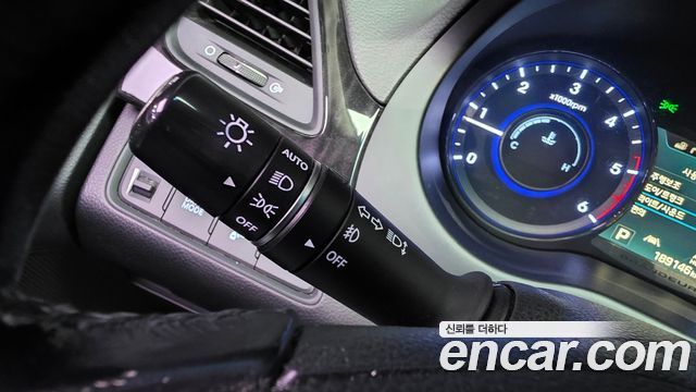 Hyundai Grandeur (HG) HG220 Diesel Premium 2015 — фото 17