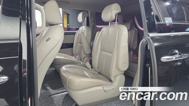 Kia Carnival 9-Seater Noblesse Special 2020 — фото 11