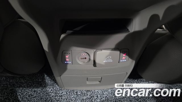 Kia Carnival 9-Seater Noblesse Special 2020 — фото 13
