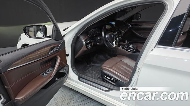 BMW 5 Series (G30) 530i xDrive Luxury Plus 2018 — фото 10