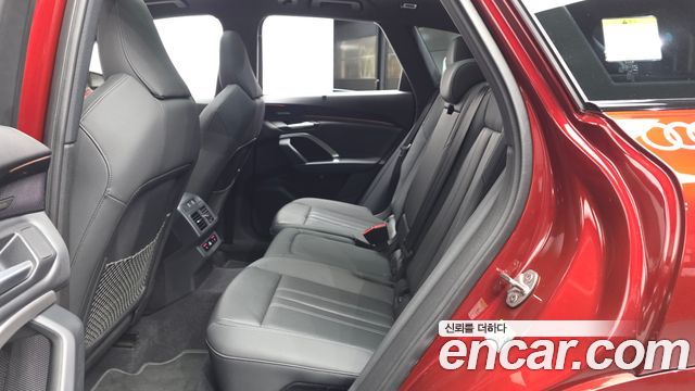 Audi Q5 (80A) 40 TDI Quattro S Line Black Edition 2025 — фото 26