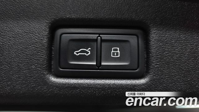 Audi Q5 (80A) 40 TDI Quattro S Line Black Edition 2025 — фото 31