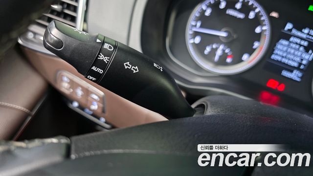 Hyundai Grandeur (IG) 2.4 Premium Special 2018 — фото 27