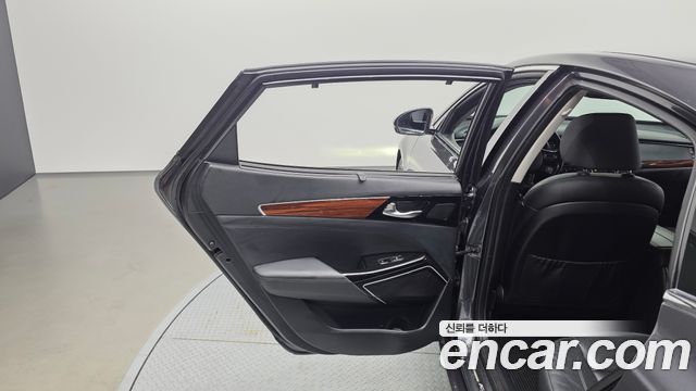 Kia K7 2.4 GDI Limited 2017 — фото 25