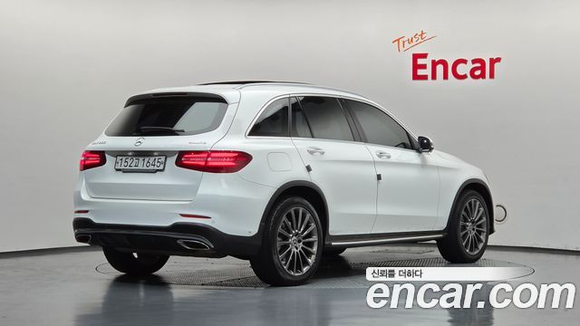 Mercedes-Benz GLC-Class (X253) GLC300 4MATIC AMG Line 2019 — фото 2