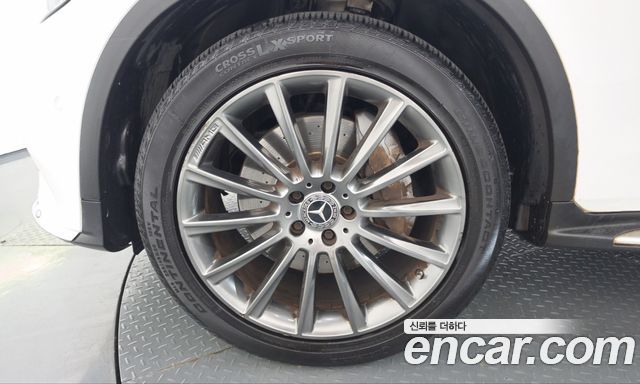 Mercedes-Benz GLC-Class (X253) GLC300 4MATIC AMG Line 2019 — фото 5