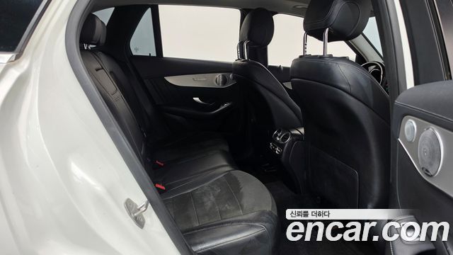 Mercedes-Benz GLC-Class (X253) GLC300 4MATIC AMG Line 2019 — фото 12