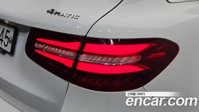 Mercedes-Benz GLC-Class (X253) GLC300 4MATIC AMG Line 2019 — фото 23