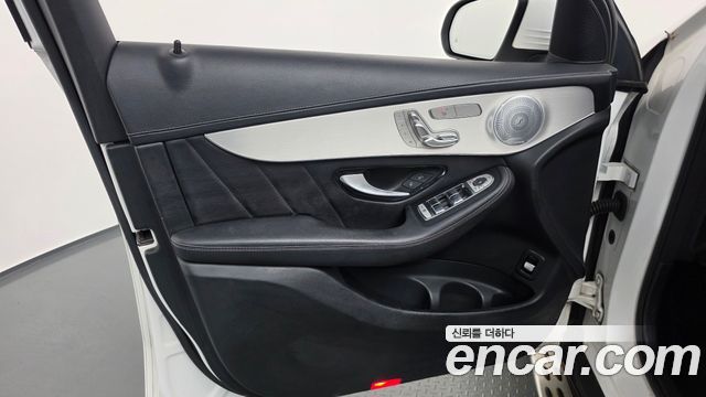 Mercedes-Benz GLC-Class (X253) GLC300 4MATIC AMG Line 2019 — фото 24